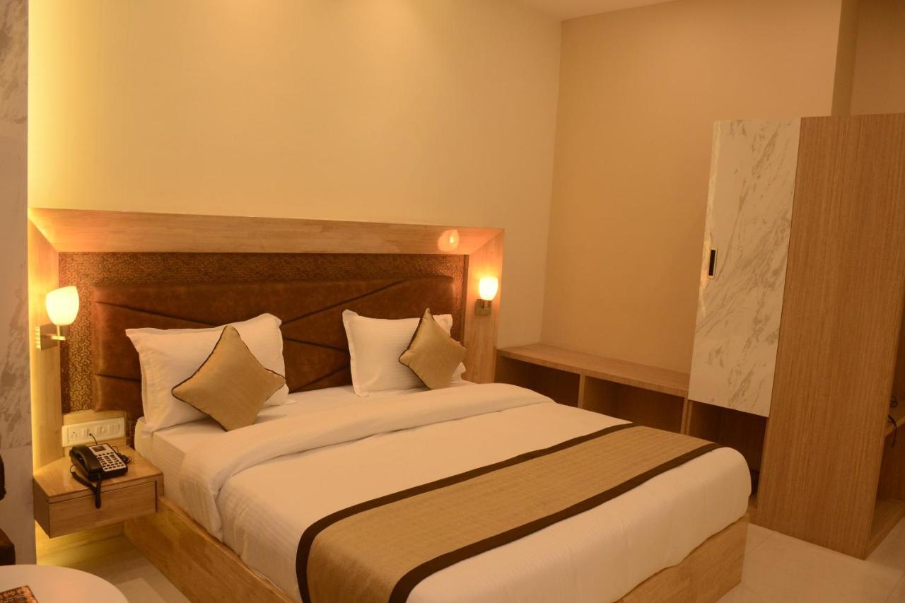 Hotel Bharat Kota  Eksteriør bilde