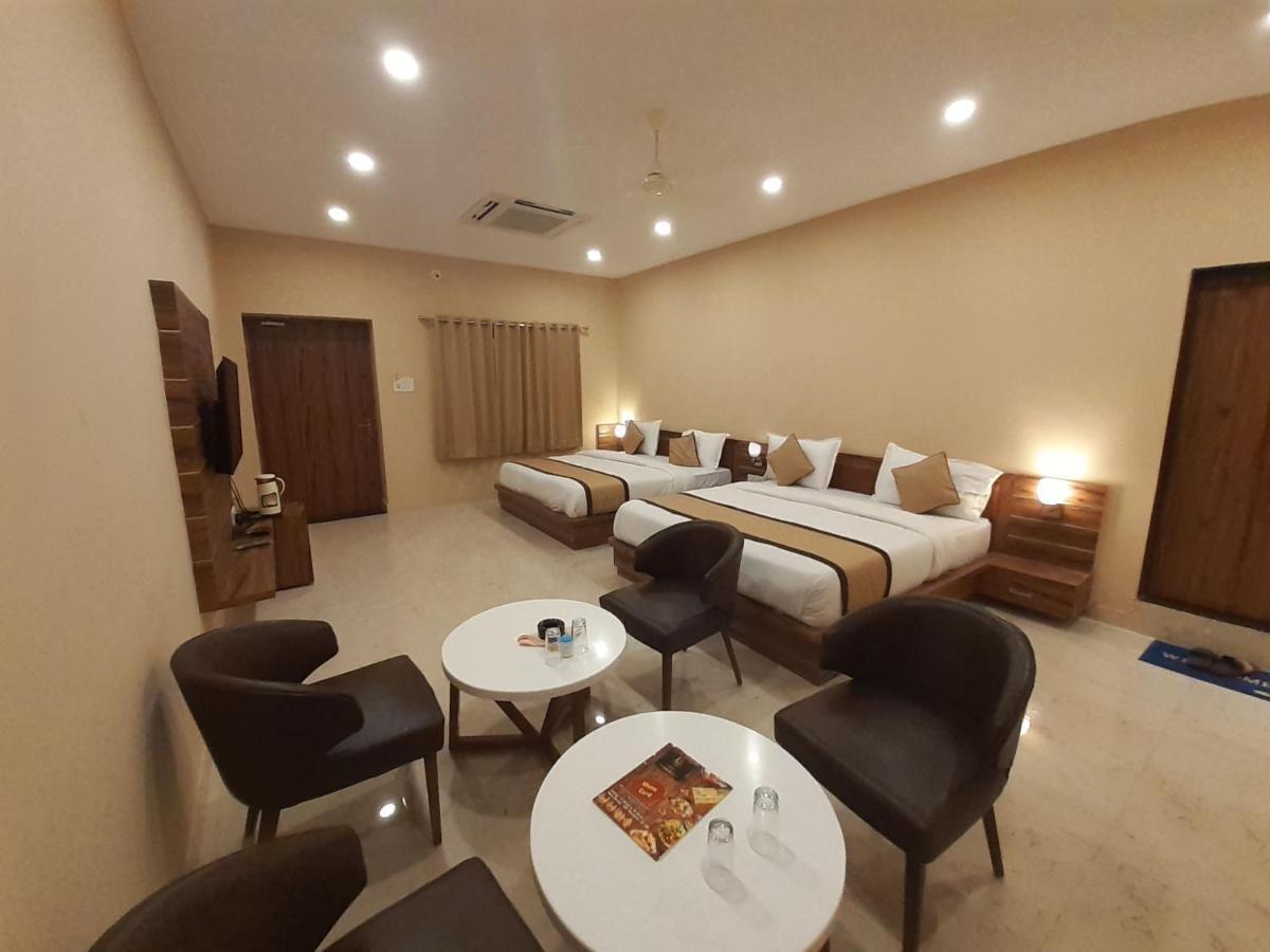Hotel Bharat Kota  Eksteriør bilde