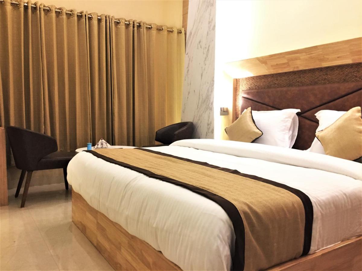 Hotel Bharat Kota  Eksteriør bilde