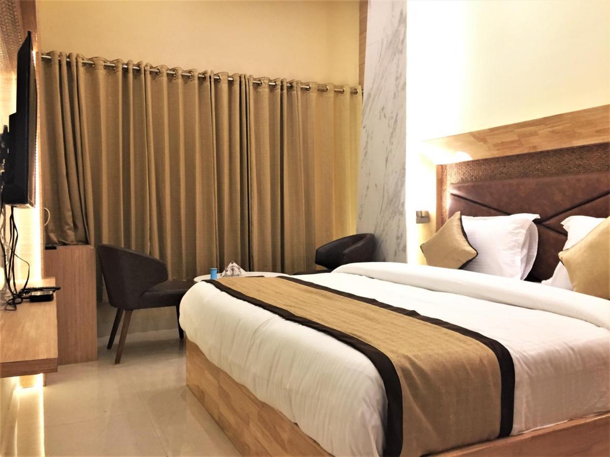 Hotel Bharat Kota  Eksteriør bilde