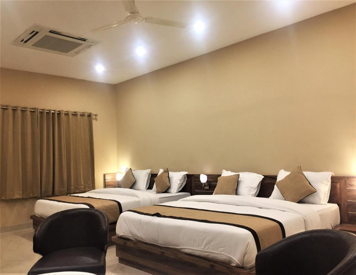 Hotel Bharat Kota  Eksteriør bilde